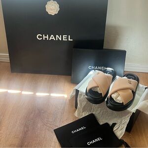 NWT Chanel Puffy Slides